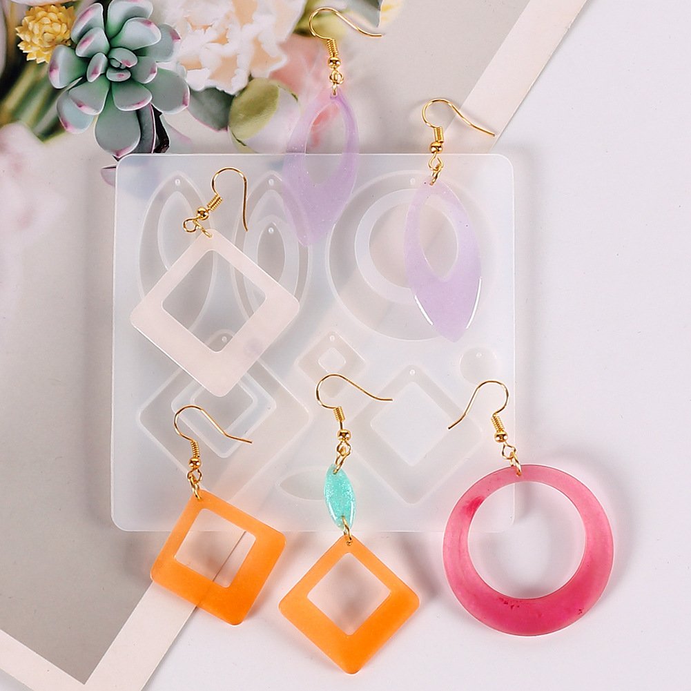 The Art of Adornment: Crafting Stunning Diamond & Round Resin Earrings with OCHCHO Silicone Molds