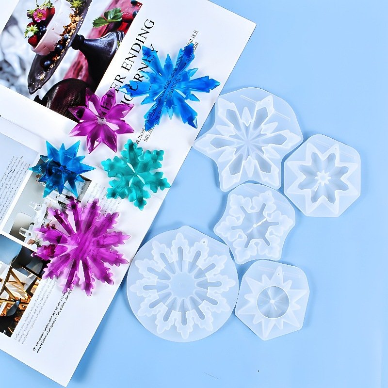 Catch a Falling Star: Crafting Breathtaking Christmas Snowflake Pendants with OCHCHO Silicone Molds